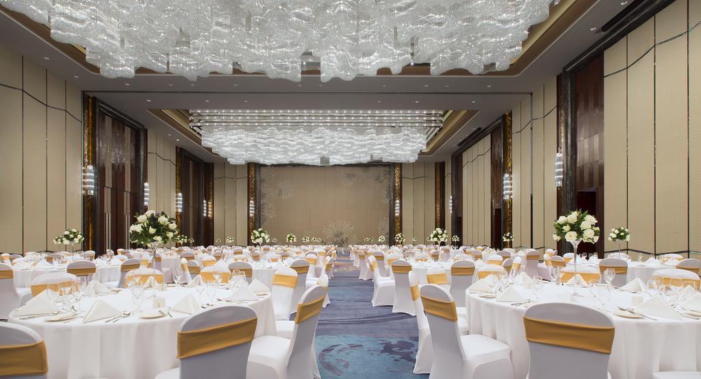Pullman Yantai Center Hotel Bagian luar foto