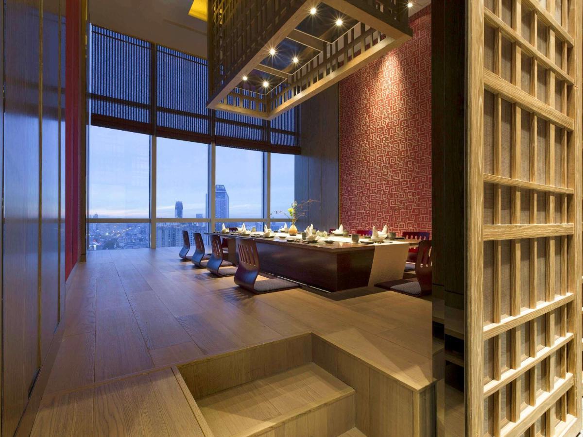 Pullman Yantai Center Hotel Bagian luar foto