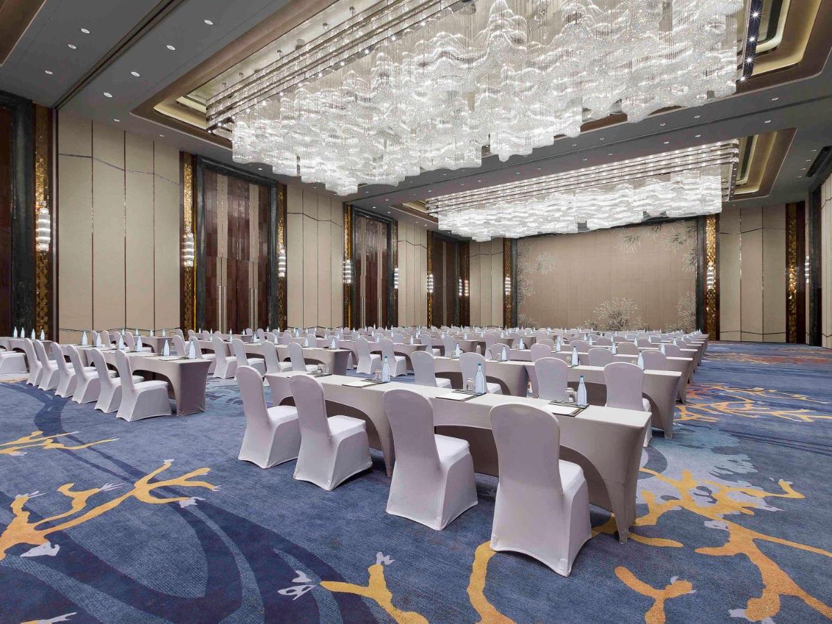 Pullman Yantai Center Hotel Bagian luar foto