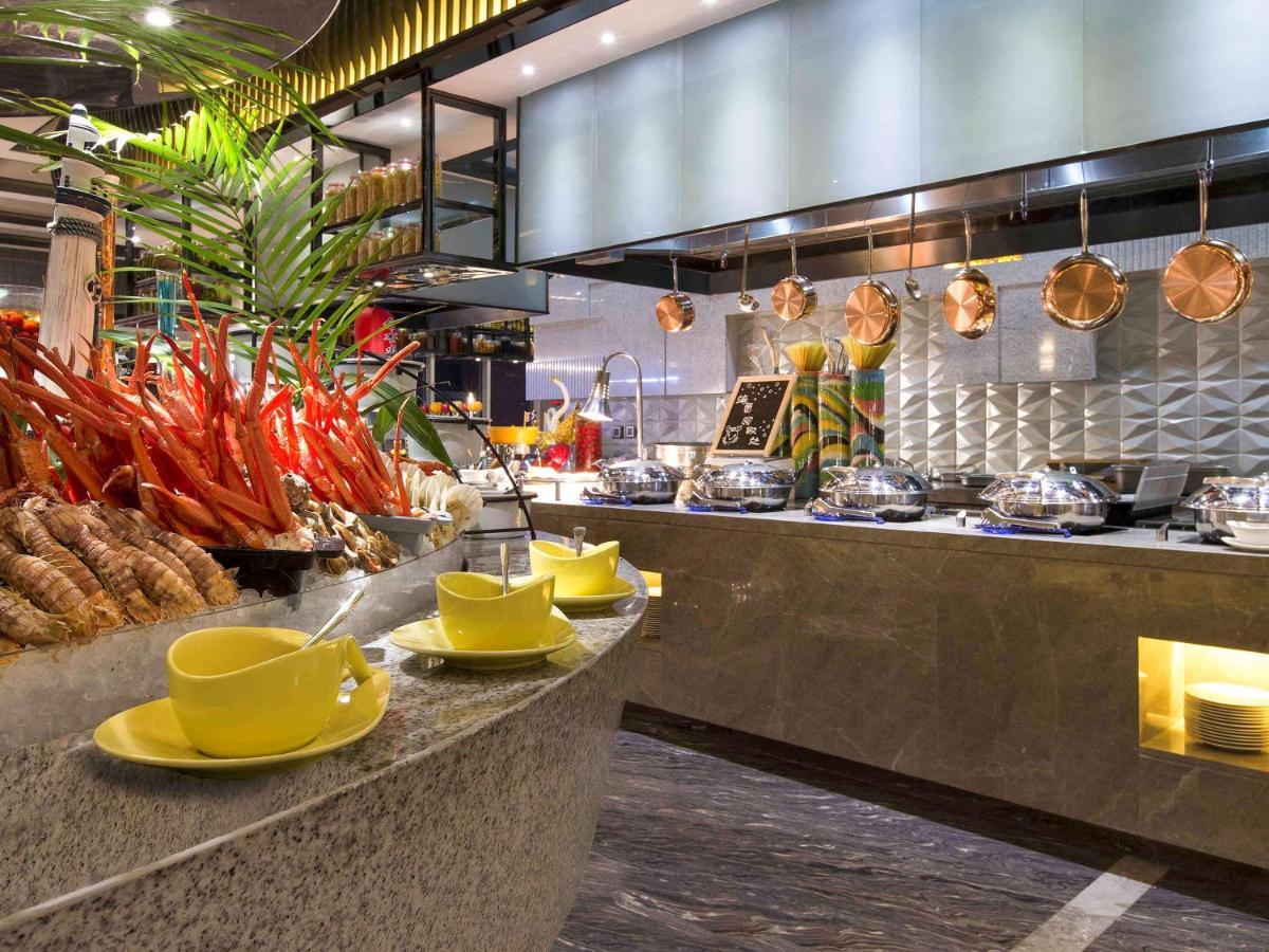 Pullman Yantai Center Hotel Bagian luar foto