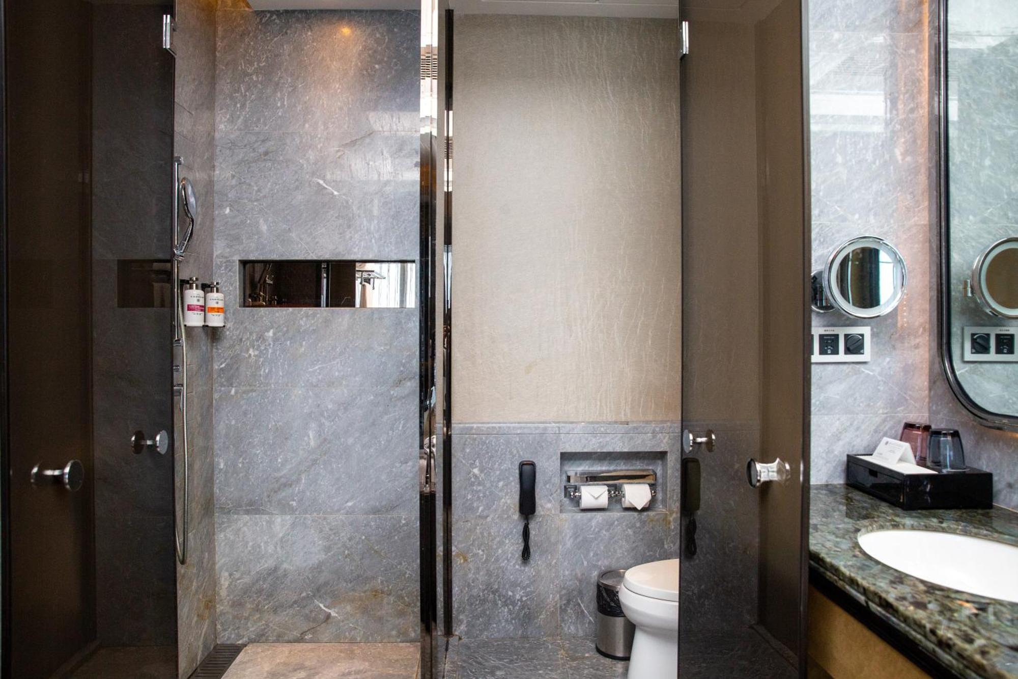 Pullman Yantai Center Hotel Bagian luar foto